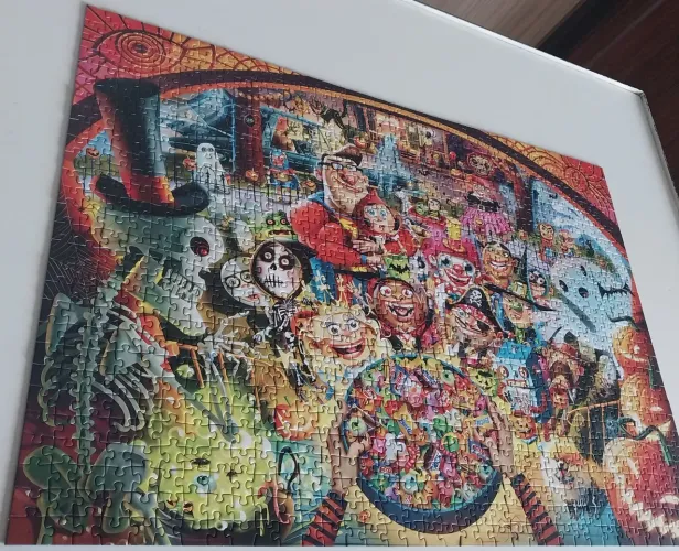 Quebra Cabeça Ravensburger Halloween! 1000 peças!