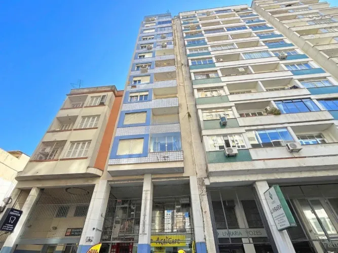 Apartamento térreo de 1 quarto, elevador no bairro Centro Histórico.