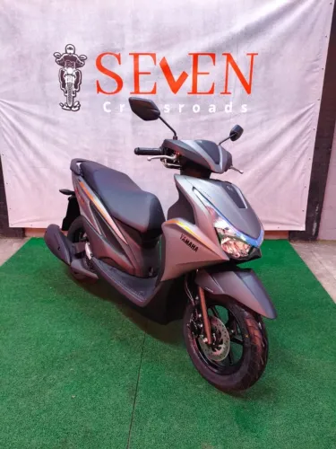 YAMAHA FLUO 2027 HYBRID