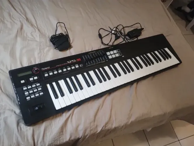 Vendo teclado sintetizador Roland XPS10 em perfeito estado