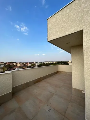 Ótima cobertura recém construida!