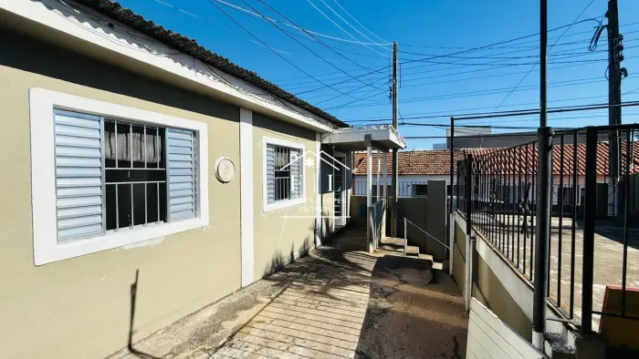 Casa estilo loft, térrea, para locação perto do centro de Atibaia!