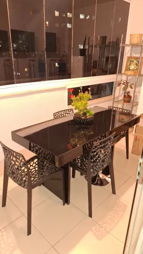 Mesa de ardósia com 4 cadeiras