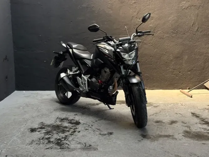 Honda CB 300f Twister Flex 2025