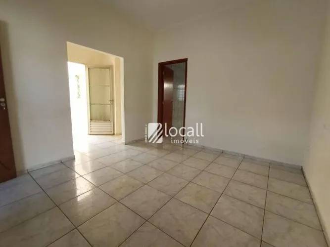 Casa com 3 quartos para alugar, 145 m² por R$ 1.626/mês - Parque Residencial Universo - Sã