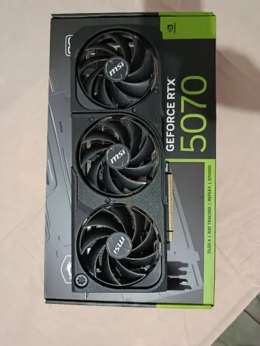 Placa de vídeo Geforce RTX 5070 12GB