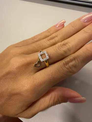 Anel Ouro 18 k Quadrado em Brilhantes e Coração vazado