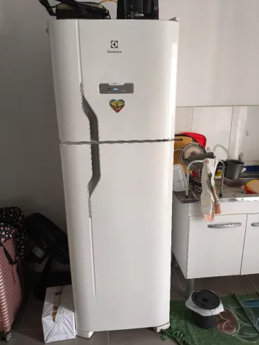 Geladeira Electrolux 371L 110V