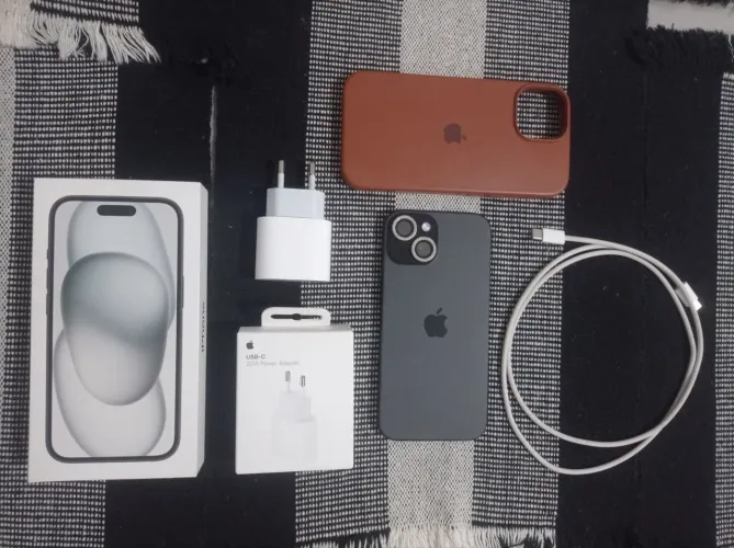 iPhone 15 128GB