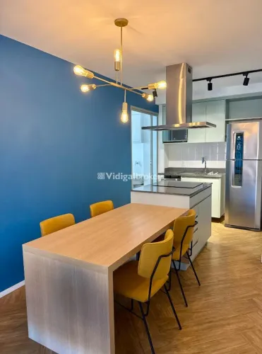 Conforto e modernidade na Vila Madalena: 80m² com varanda, vista e lazer incrível!