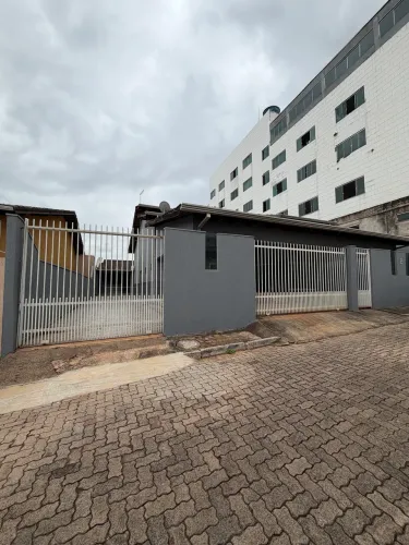 ALUGO CASA TÉRREA EM CONDOMÍNIO VICENTE PIRES
