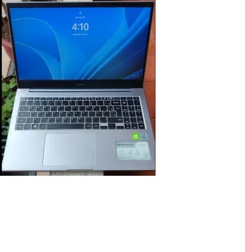 Vendo notebook Samsung I7, 10°geração, HD-1TB, tela-15,6" placa de video,NVIDIA-2GB