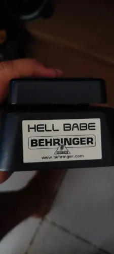 Pedal Wahwah Behringer