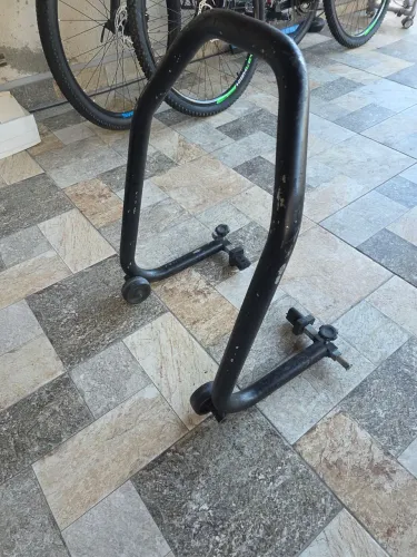 CAVALETE TRAZEIRO UNIVERSAL PARA MOTO