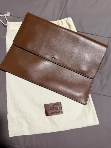 Pasta para MacBook até 15? original Iplace couro marrom
