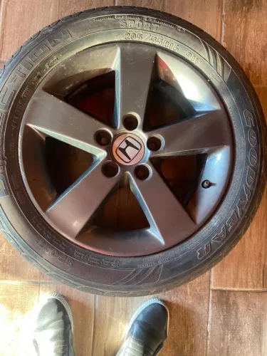 Rodas originais do Civic 2008 com pneus 