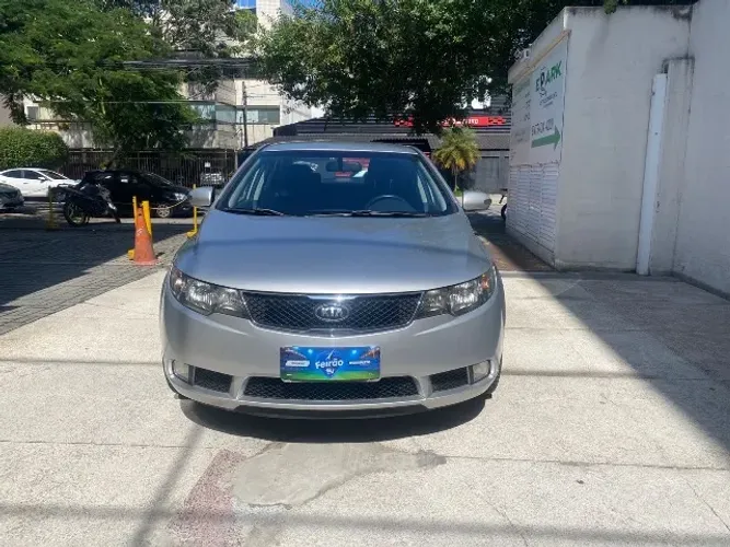 Kia Motors Cerato 1.6 16V Mec. 2010