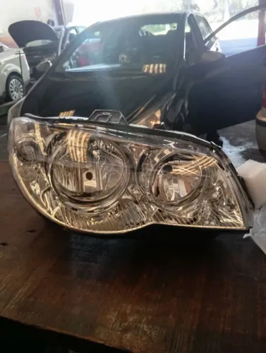 Farol lado direito Fiat Palio (bolha)