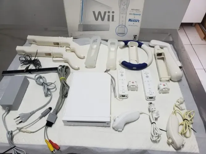 NINTENDO WII DESBLOQUEADO E COM VÁRIOS ACESSÓRIOS