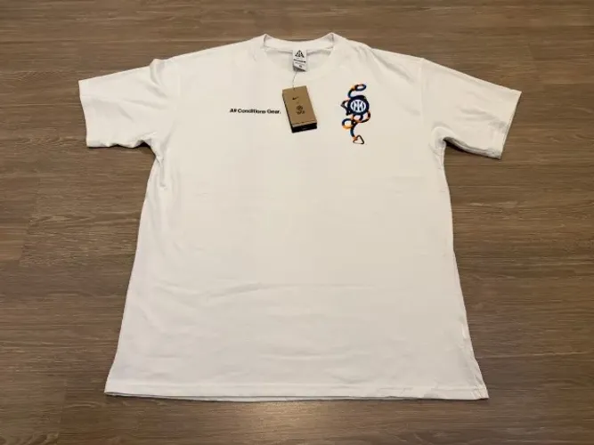Camiseta Nike ACG Internazionale de Milão