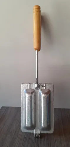 Forma Crepeira  para Fogão Crepe Suíço Alumínio  Cabo de Madeira