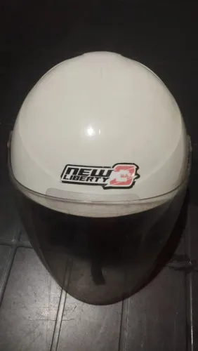 Capacete
