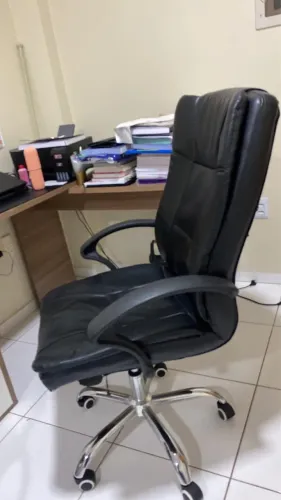 Cadeira escritório tipo presidente