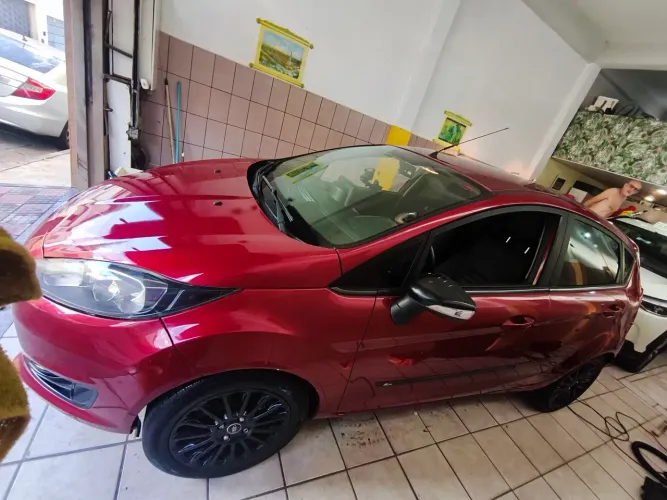 Ford Fiesta SEL 1.6 16V Flex Mec. 5P 2017