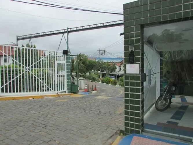 CASA NO COLUBANDÊ - CONDOMÍNIO  MARQUÊS DE MARICÁ - 02 QUARTOS - GARAGEM - SÃO GONÇALO.
