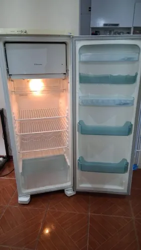 Geladeira Electrolux Completa