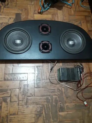 Som tampão para fusca bem conservado 2 alto falantes hinor,2 twitter hinor,e modulo Só ven