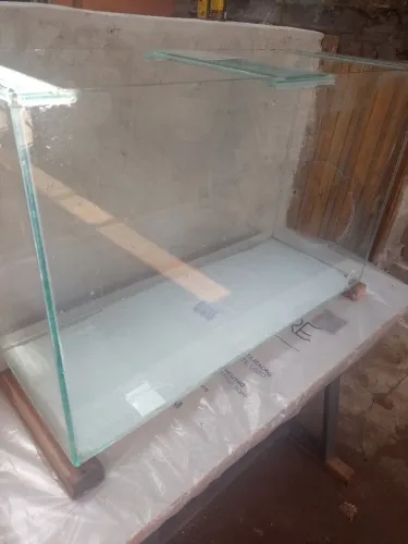 Vende-se aquário