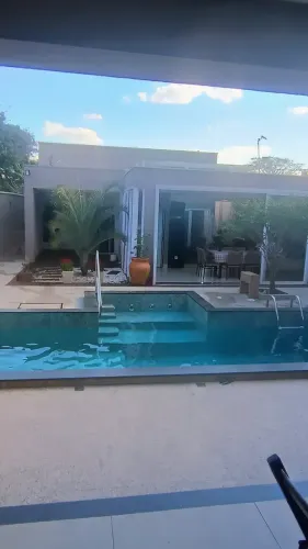 CASA SETOR SUDOESTE ALTO PADRÃO VARANDA GOURMET PISCINA PORCELANATO AMPLO QUINTAL OPORTUNI
