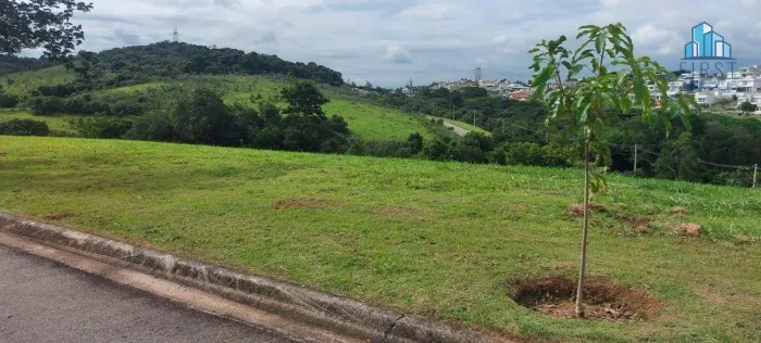 Lindo terreno Santa Isabel louveira