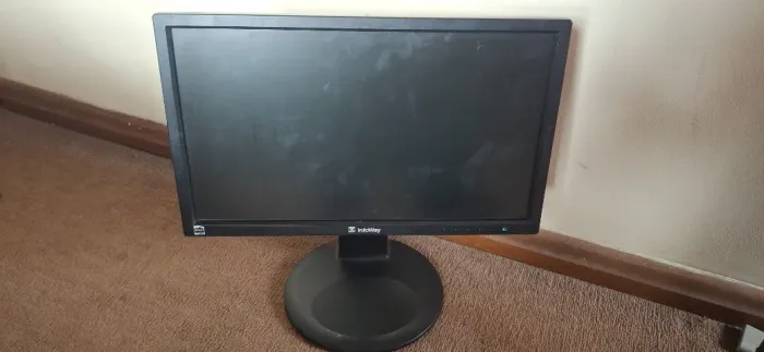 Monitor 19"