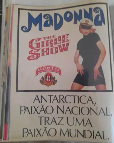Madonna 2 Pastas com Reportagens inéditas para Colecionadores!