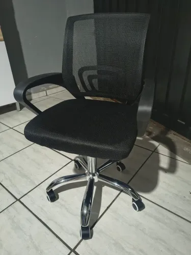 CADEIRA HIDRÁULICA NOVA! SEM USO! TENHO 4 UND DIRETO DA FÁBRICA. BOTUCATU