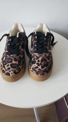 Tenis feminino oncinha Satinato