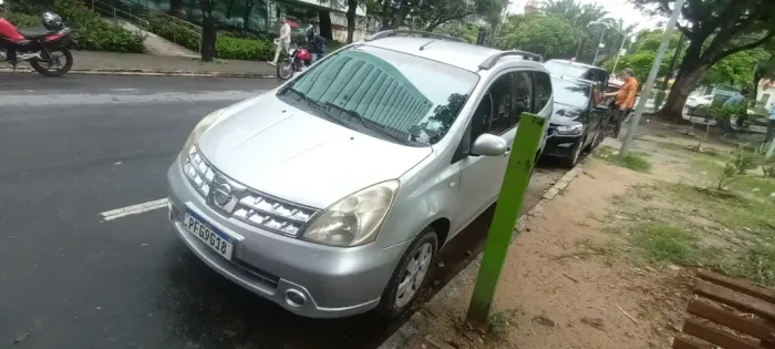 Nissan Livina Grand SL 1.8 16V Flex Fuel Aut. 2012