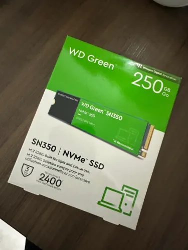 SSD WD Green SN350 250GB NVMe M.2 2280 (Leitura até 2400MB/s e Gravação até 1500MB/s)