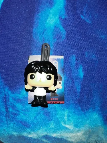 Kinder ovo stranger things mike