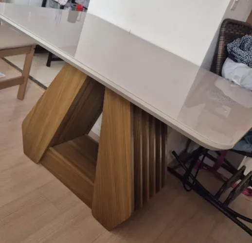 Mesa com 4 cadeiras