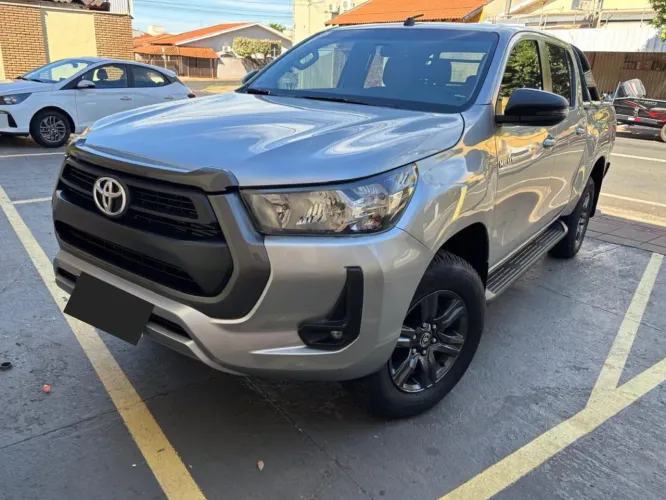 Toyota Hilux CD SR 4X4 2.8 TDI Diesel Aut. 2024