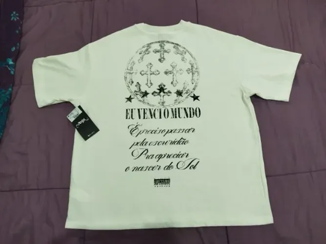 Camiseta Oversized veigh renner nunca usada