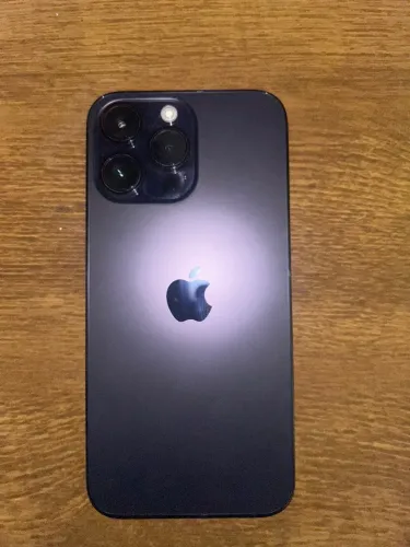 iPhone 14 Pro Max roxo
