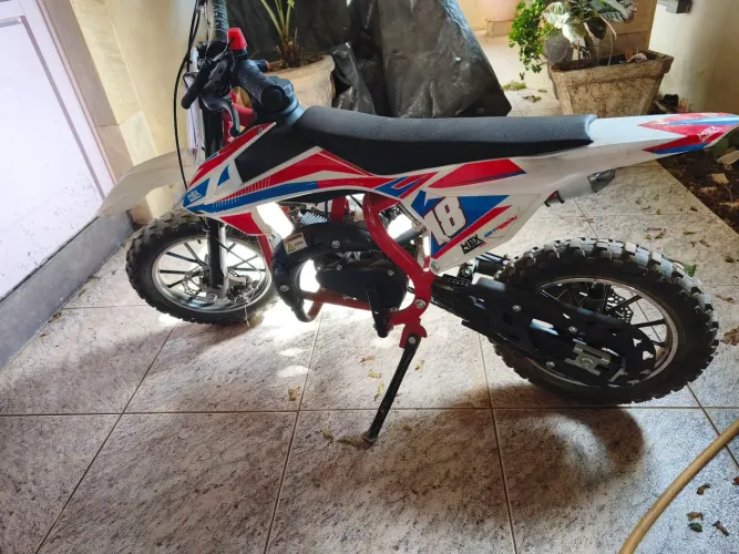 Moto infantil a gasolina 49cc