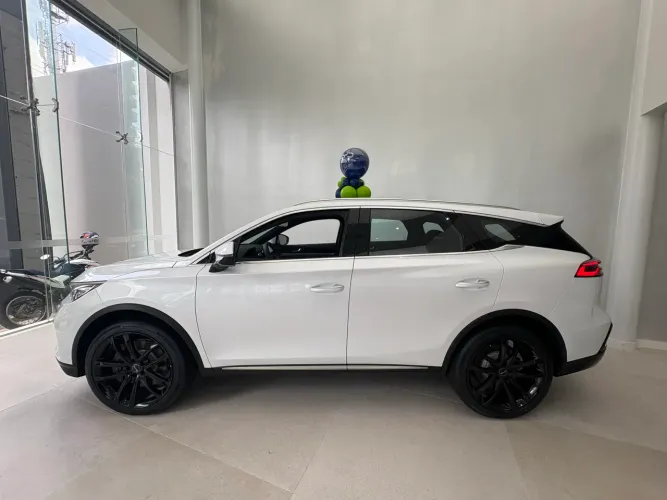 BYD Tan EV 4X4 (elétrico) 2025