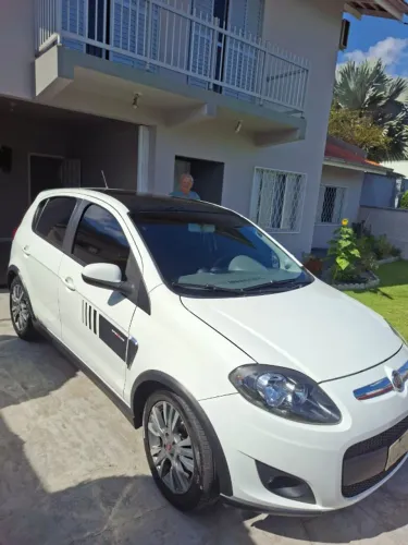 Fiat Palio Sporting 1.6 Flex 16V 5P 2015