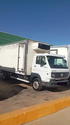 ? VW 10.160 DRC 4x2 2014 - BAÚ FRIGORIFICADO CARRIER + STANDBY