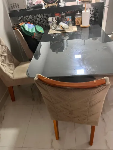 Mesa de jantar 6 lugares SEMINOVA 